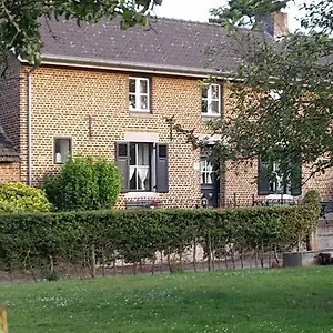 https://hoeve-op-de-meer.eindhoven-hotels.net